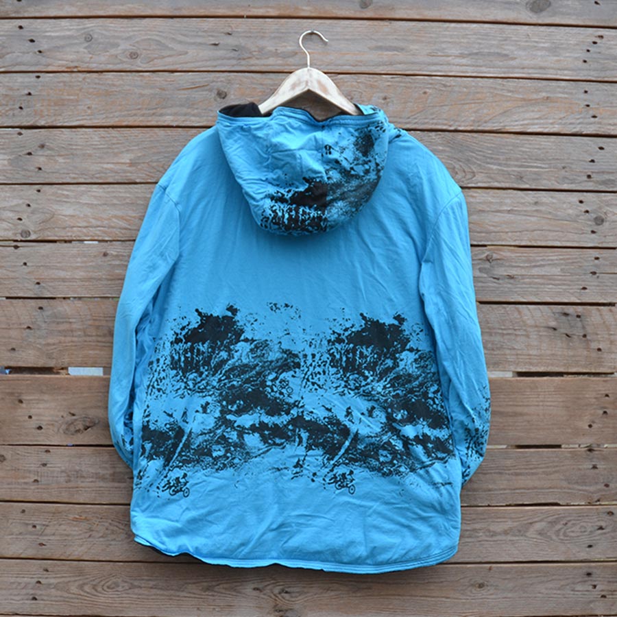Back Men's XL reversible hoody in black/turquoise