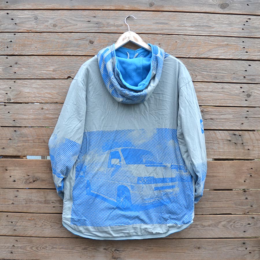 Back Men's reversible hoody, size large in turquoise and grey
