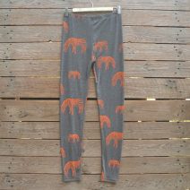 Printed leggings in dark grey/orange