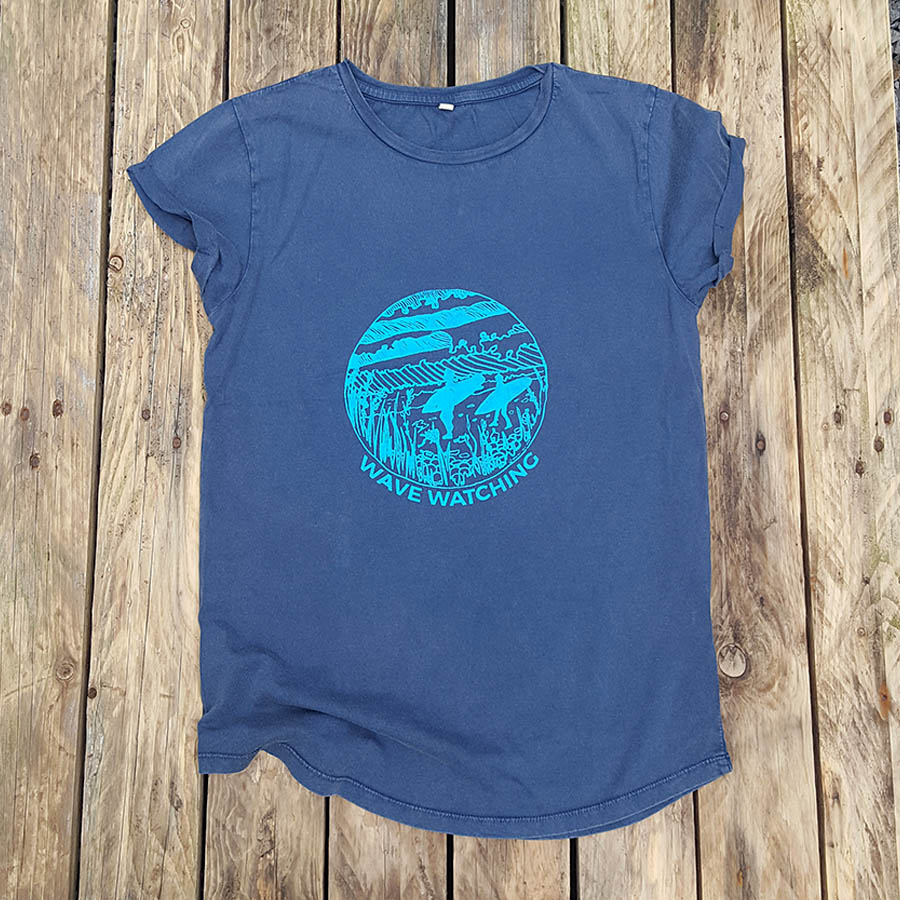 Women's organic t-shirt in navy - wave watching Women's organic t-shirt in navy - wave watching